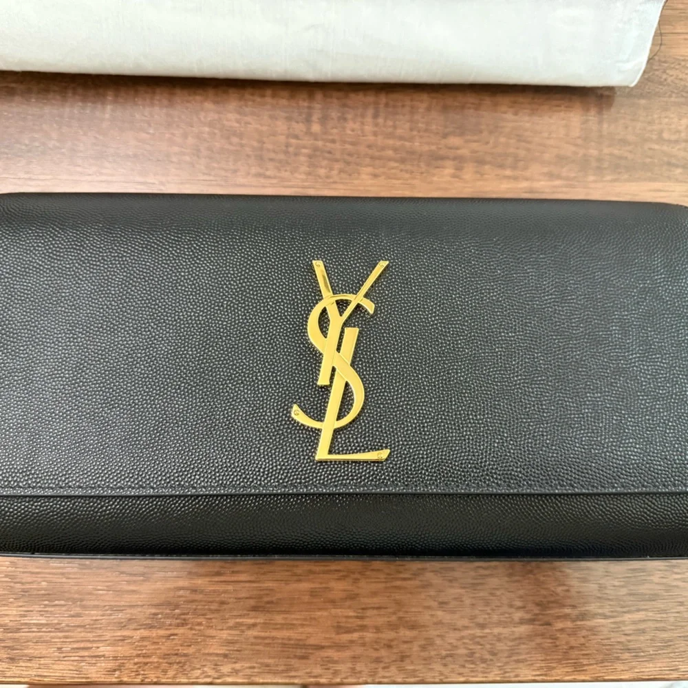 YSL KATE CLUTCH IN GRAIN DE POUDRE LEATHER - Picture 7 of 8